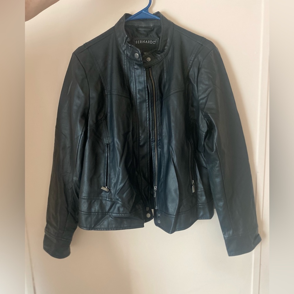 Leather jackets - Picture 3 of 6
